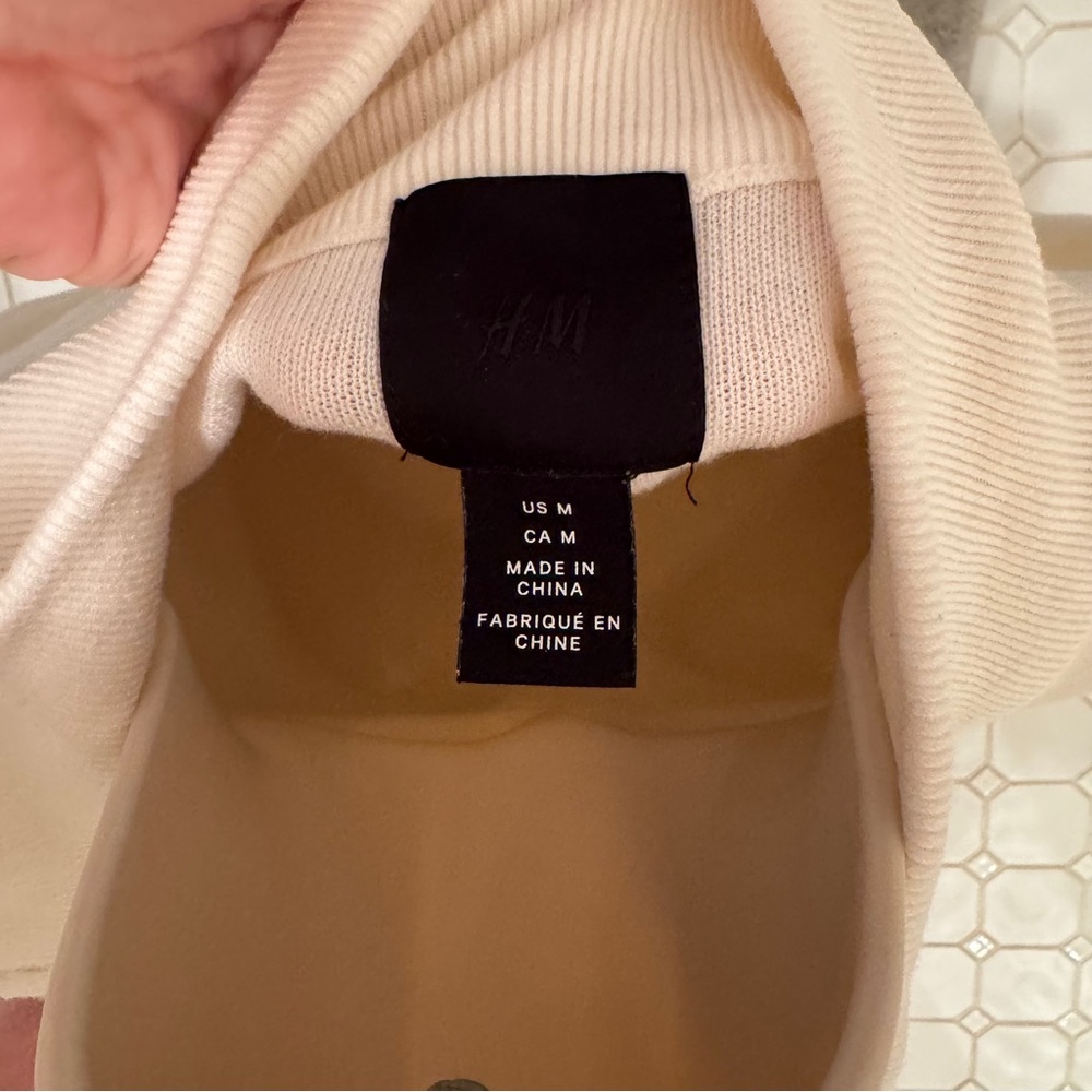 H&M Men's Zip-Up Sweater in Cream - Picture 5 of 5